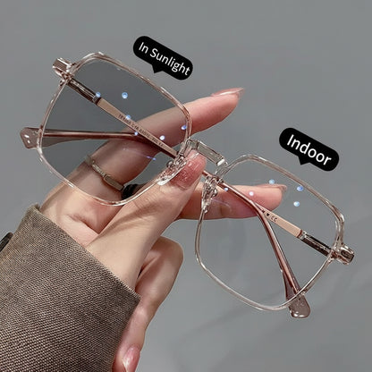 Fashion-Forward Oversized Reading Glasses for Women – Modern Photochromic & Blue Light Blocking Readers